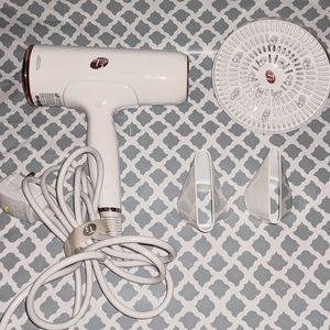 T3 Cura hairdryer